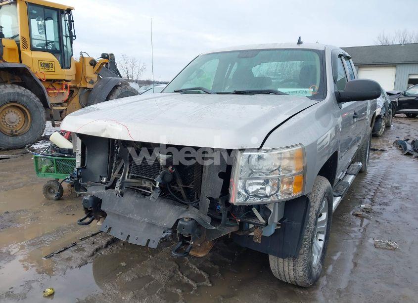 Photo 2 of 2007 Chevrolet Silverado 1500 WORK TRUCK (VIN 2GCEK19J371688186)