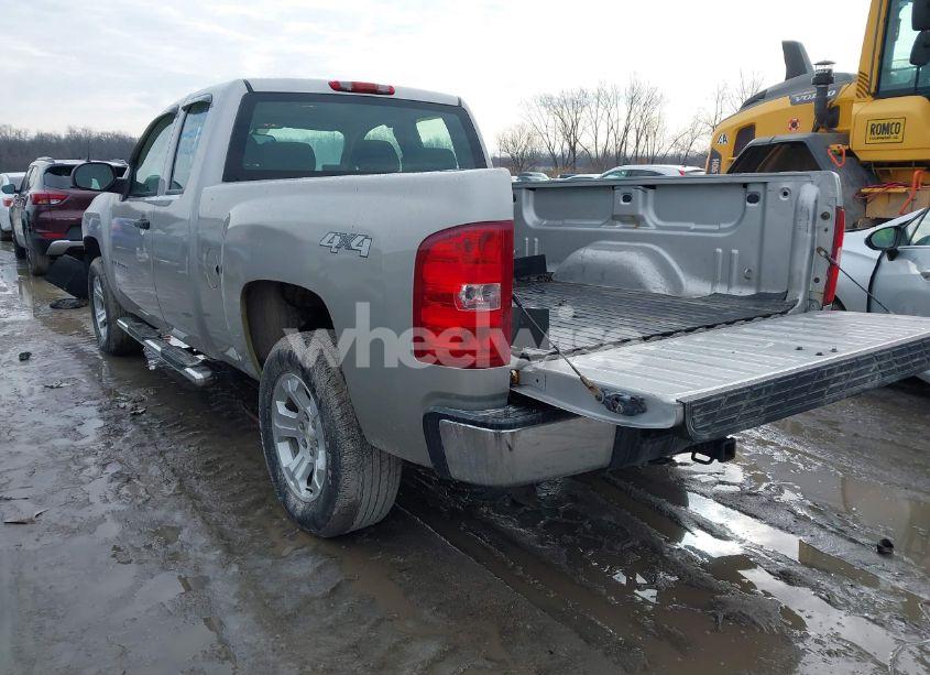 Photo 3 of 2007 Chevrolet Silverado 1500 WORK TRUCK (VIN 2GCEK19J371688186)