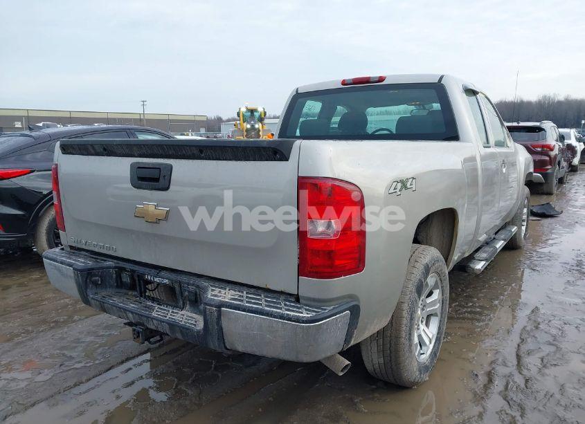 Photo 4 of 2007 Chevrolet Silverado 1500 WORK TRUCK (VIN 2GCEK19J371688186)