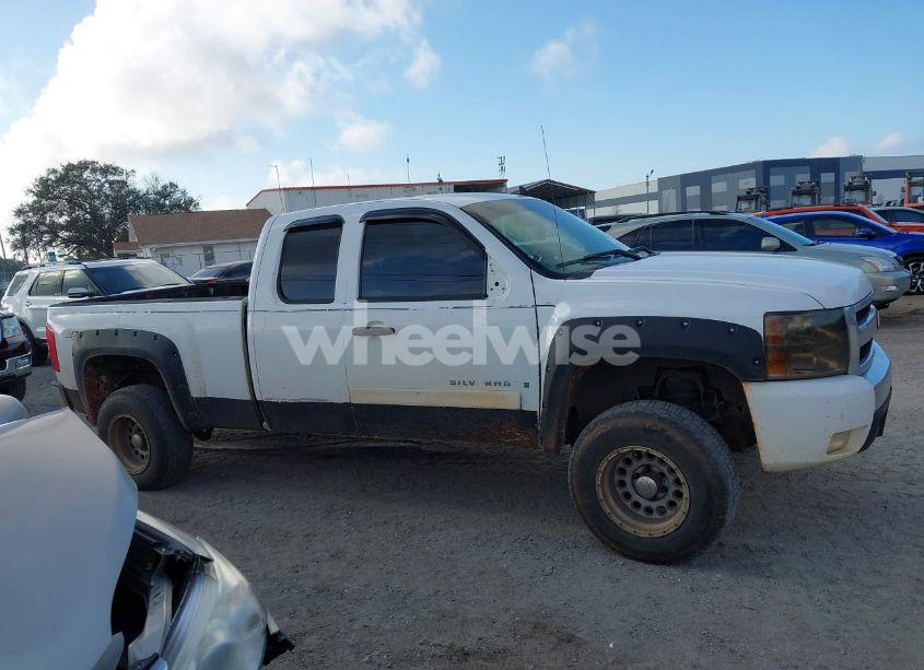 Photo 13 of 2007 Chevrolet Silverado 1500 LT1 (VIN 2GCEK19J571635621)