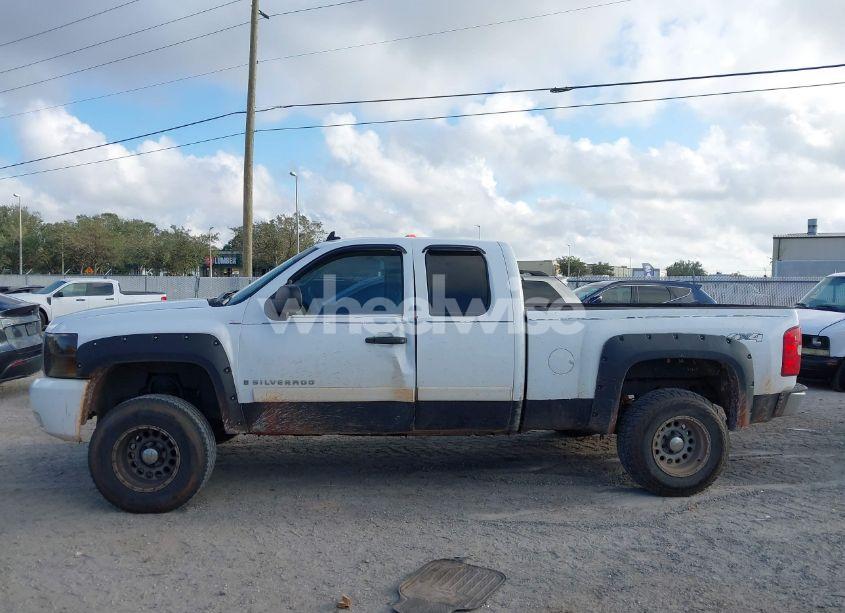 Photo 14 of 2007 Chevrolet Silverado 1500 LT1 (VIN 2GCEK19J571635621)