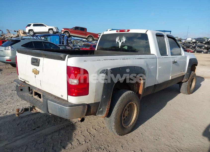 Photo 4 of 2007 Chevrolet Silverado 1500 LT1 (VIN 2GCEK19J571635621)
