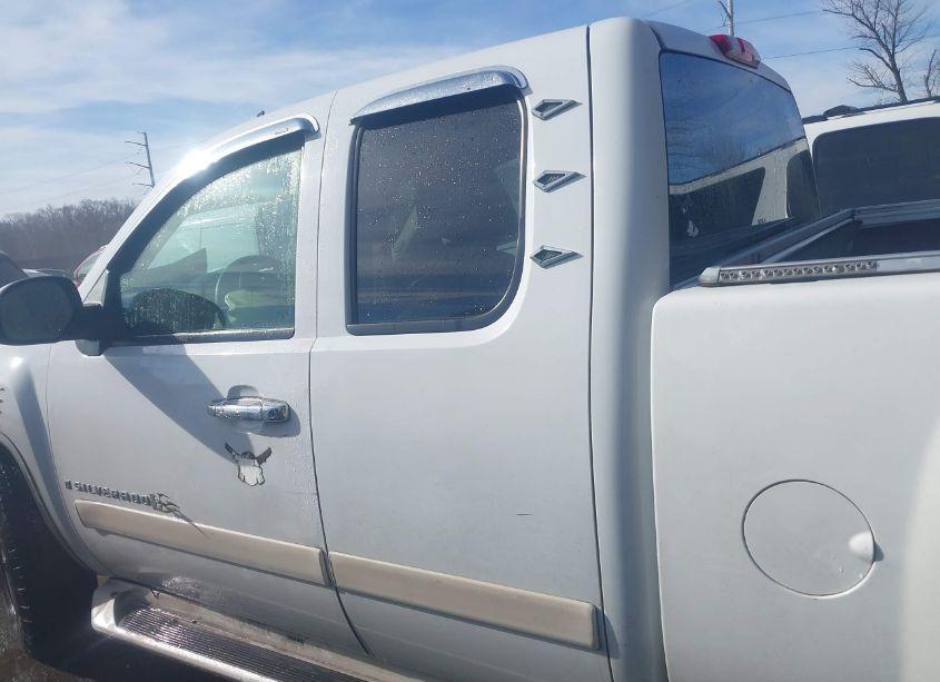 Photo 14 of 2007 Chevrolet Silverado 1500 LTZ (VIN 2GCEK19J571694555)