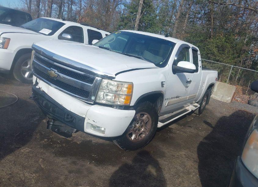 Photo 2 of 2007 Chevrolet Silverado 1500 LTZ (VIN 2GCEK19J571694555)
