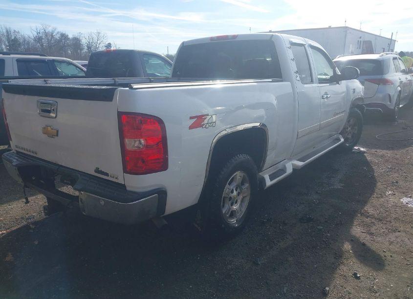 Photo 4 of 2007 Chevrolet Silverado 1500 LTZ (VIN 2GCEK19J571694555)