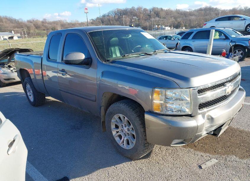 2007 Chevrolet Silverado 1500 LTZ (VIN 2GCEK19J671608671) main photo