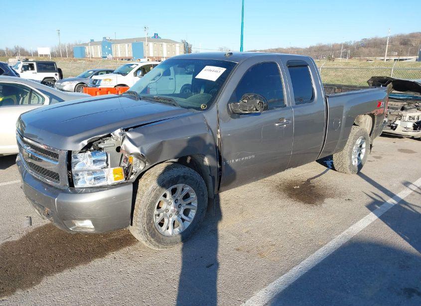 Photo 2 of 2007 Chevrolet Silverado 1500 LTZ (VIN 2GCEK19J671608671)