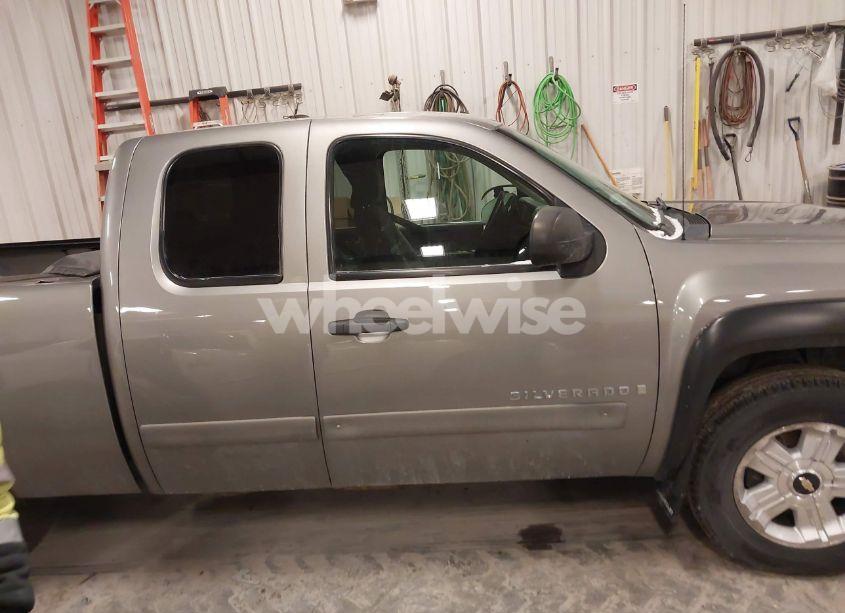 Photo 12 of 2007 Chevrolet Silverado 1500 LT1 (VIN 2GCEK19J771679944)