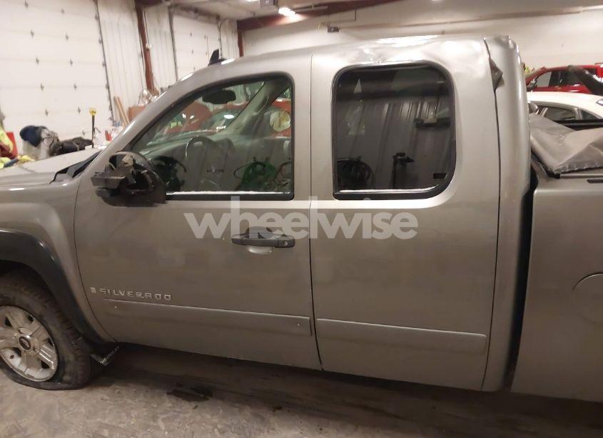 Photo 13 of 2007 Chevrolet Silverado 1500 LT1 (VIN 2GCEK19J771679944)