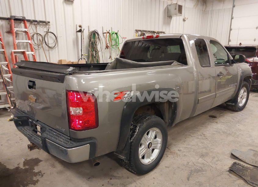 Photo 4 of 2007 Chevrolet Silverado 1500 LT1 (VIN 2GCEK19J771679944)