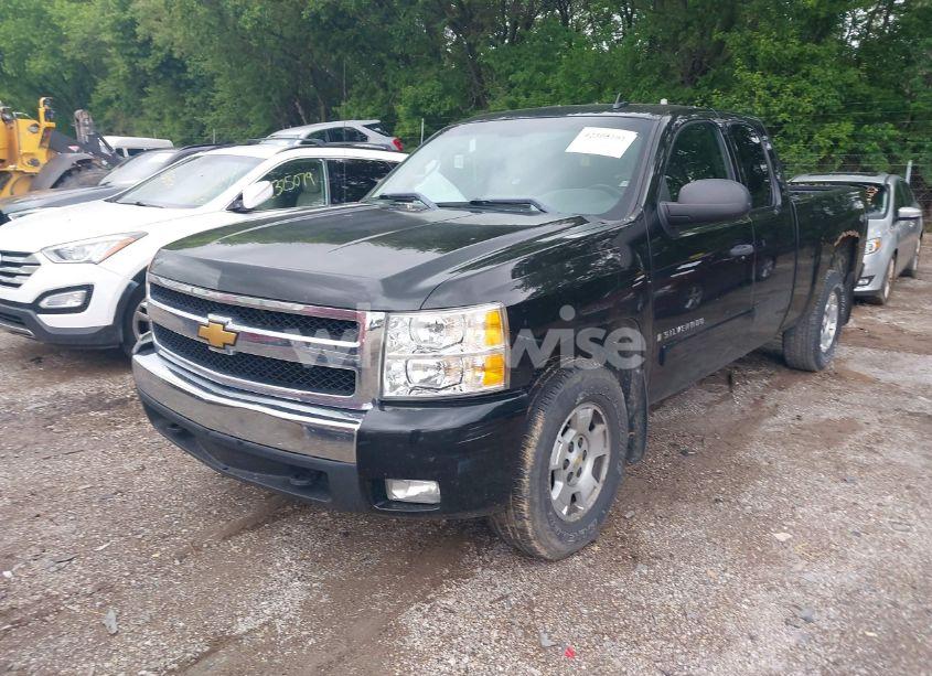 Photo 2 of 2007 Chevrolet Silverado 1500 LT1 (VIN 2GCEK19J871630123)