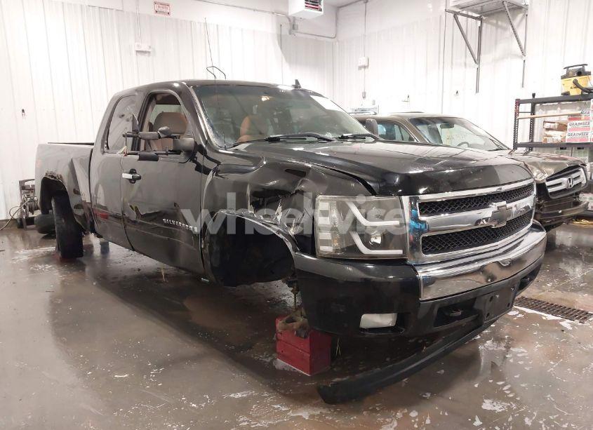 Photo 6 of 2007 Chevrolet Silverado 1500 LT1 (VIN 2GCEK19J971642975)