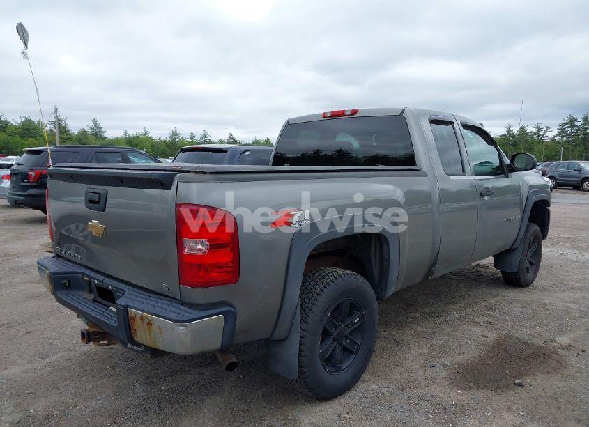 Photo 4 of 2008 Chevrolet Silverado 1500 LT1 (VIN 2GCEK19J981103497)