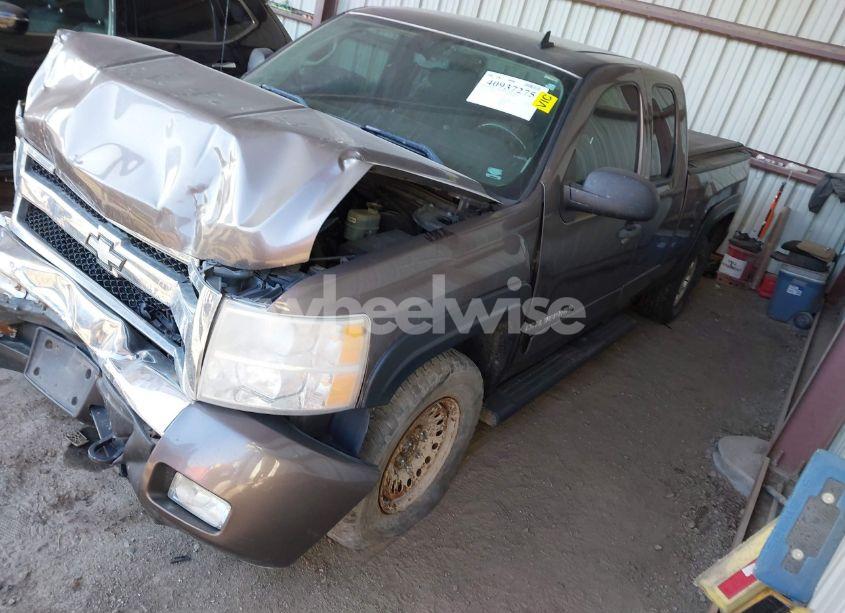 Photo 2 of 2008 Chevrolet Silverado 1500 LT1 (VIN 2GCEK19J981252993)