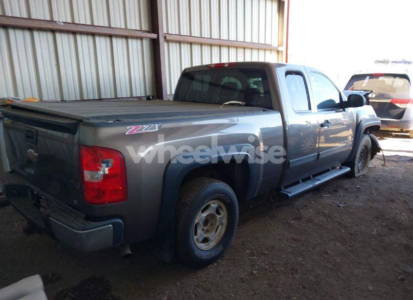 Photo 4 of 2008 Chevrolet Silverado 1500 LT1 (VIN 2GCEK19J981252993)