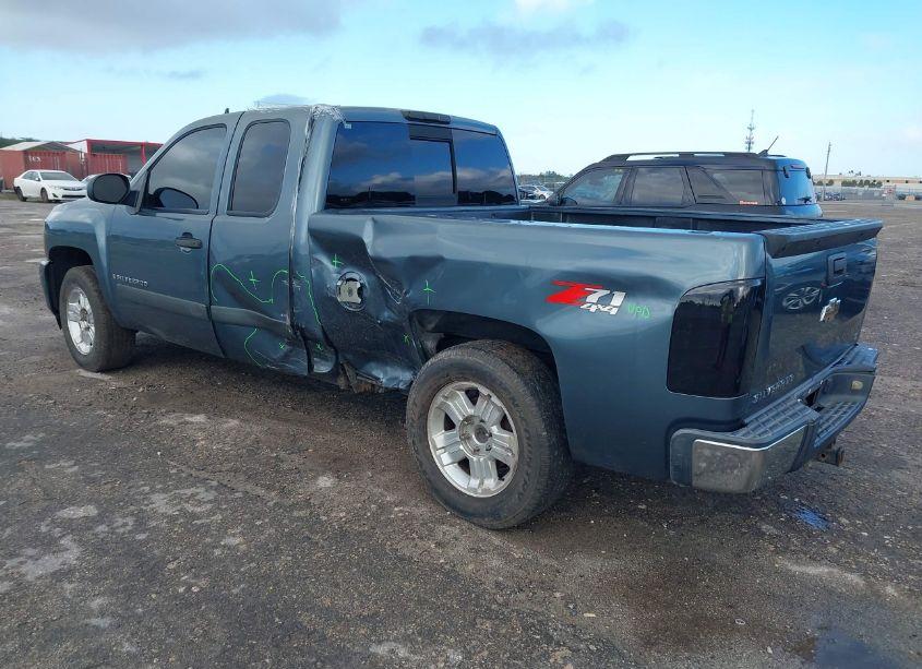 Photo 3 of 2007 Chevrolet Silverado 1500 LT1 (VIN 2GCEK19JX71717215)