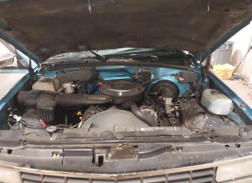 Photo 10 of 1993 Chevrolet Gmt-400 K1500 (VIN 2GCEK19K0P1244661)