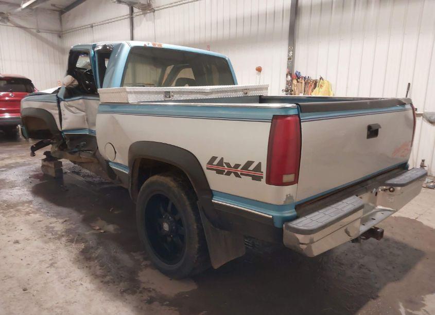 Photo 3 of 1993 Chevrolet Gmt-400 K1500 (VIN 2GCEK19K0P1244661)