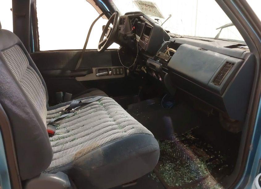 Photo 5 of 1993 Chevrolet Gmt-400 K1500 (VIN 2GCEK19K0P1244661)