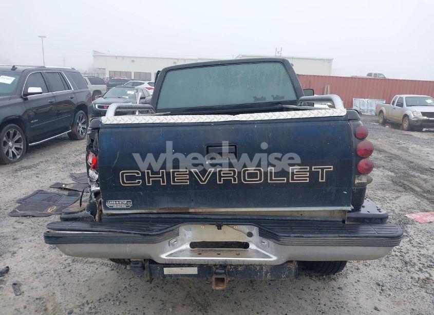 Photo 16 of 1992 Chevrolet Gmt-400 K1500 (VIN 2GCEK19K1N1256153)