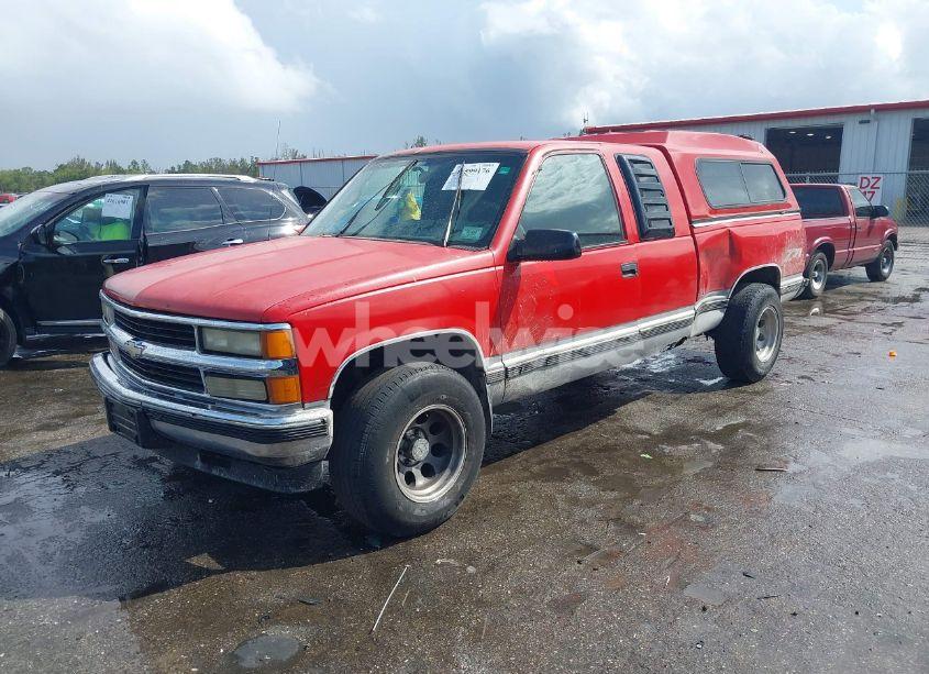 Photo 2 of 1995 Chevrolet Gmt-400 K1500 (VIN 2GCEK19K1S1102022)
