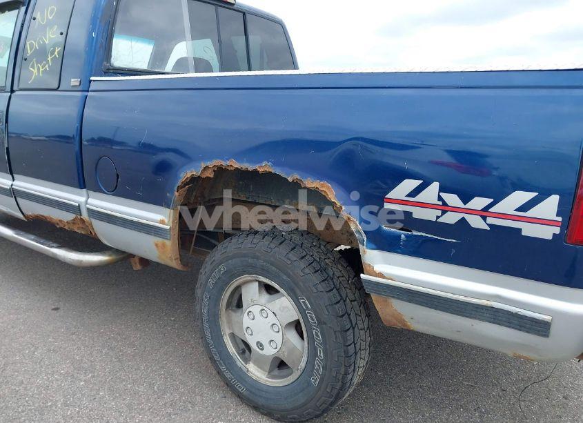 Photo 6 of 1994 Chevrolet Gmt-400 K1500 (VIN 2GCEK19K2R1288339)