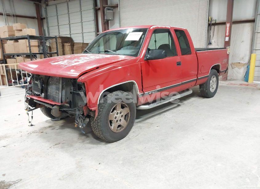 Photo 2 of 1995 Chevrolet Gmt-400 K1500 (VIN 2GCEK19K3S1182570)