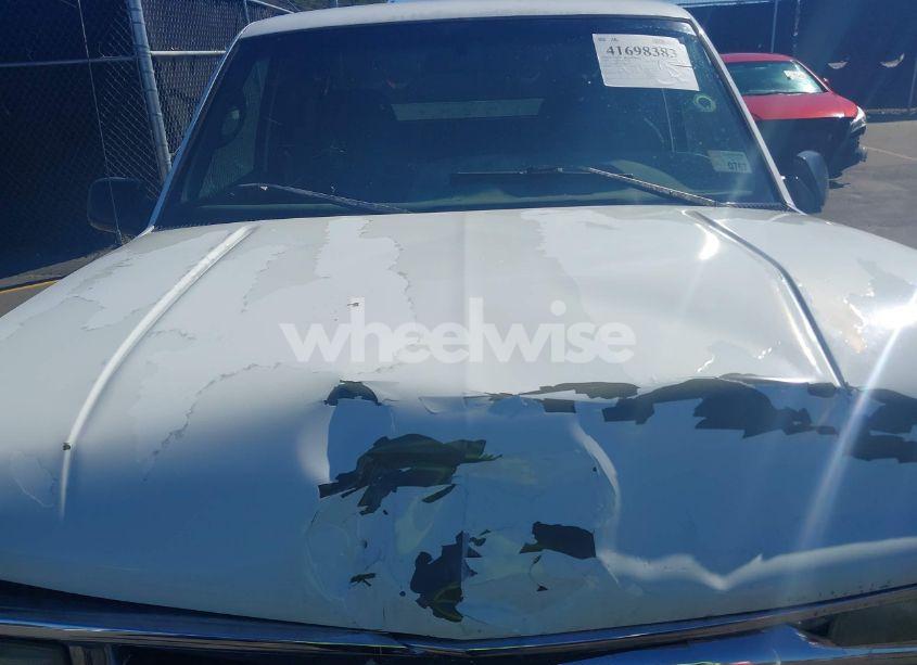 Photo 10 of 1995 Chevrolet Gmt-400 K1500 (VIN 2GCEK19K3S1286850)