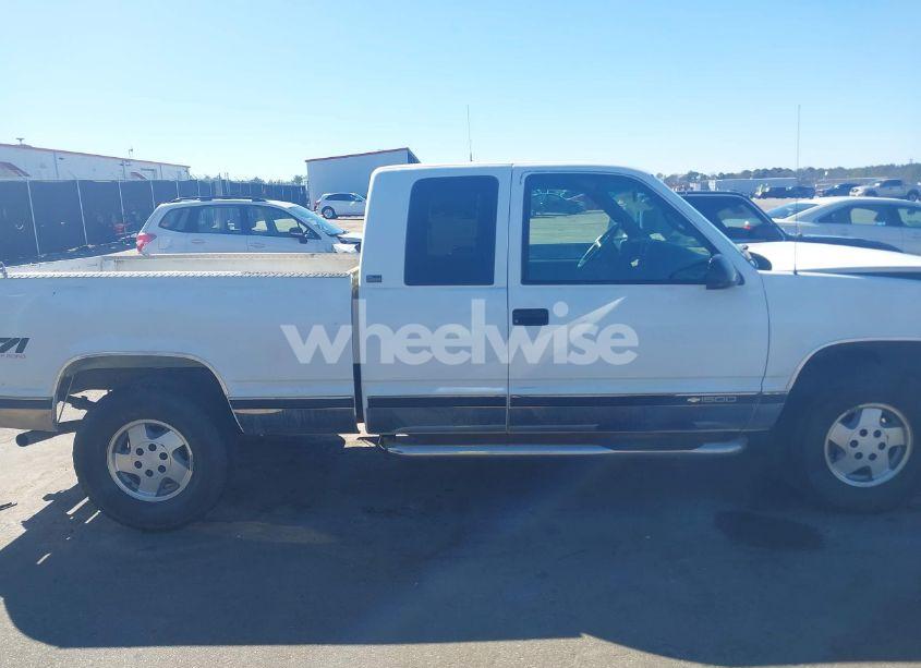 Photo 13 of 1995 Chevrolet Gmt-400 K1500 (VIN 2GCEK19K3S1286850)