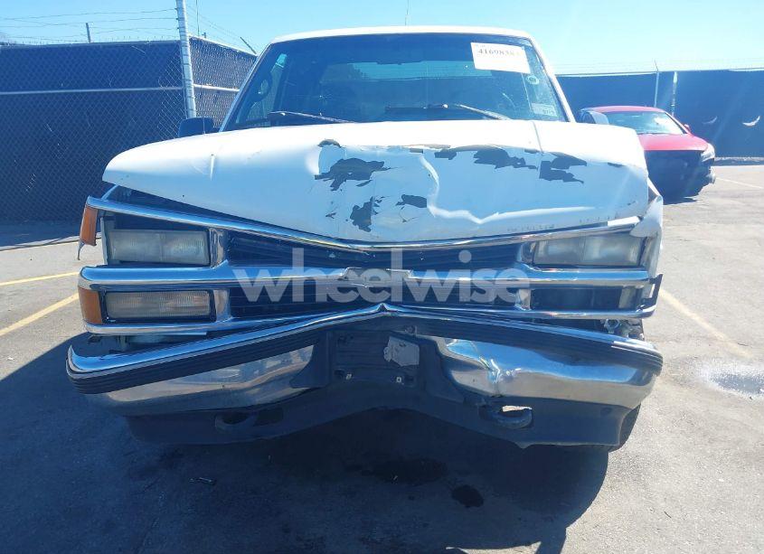 Photo 6 of 1995 Chevrolet Gmt-400 K1500 (VIN 2GCEK19K3S1286850)