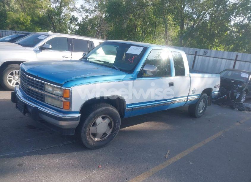 Photo 2 of 1993 Chevrolet Gmt-400 K1500 (VIN 2GCEK19K5P1195537)