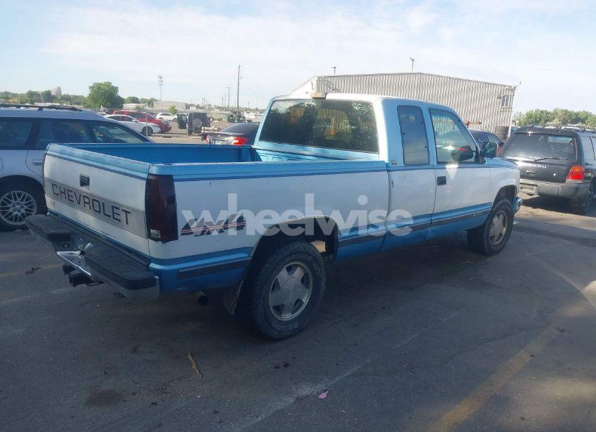 Photo 4 of 1993 Chevrolet Gmt-400 K1500 (VIN 2GCEK19K5P1195537)