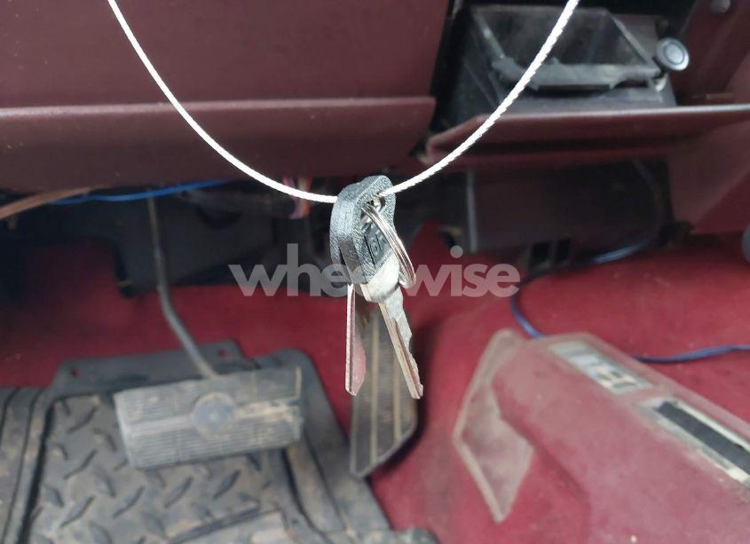 Photo 11 of 1992 Chevrolet Gmt-400 K1500 (VIN 2GCEK19K6N1136445)