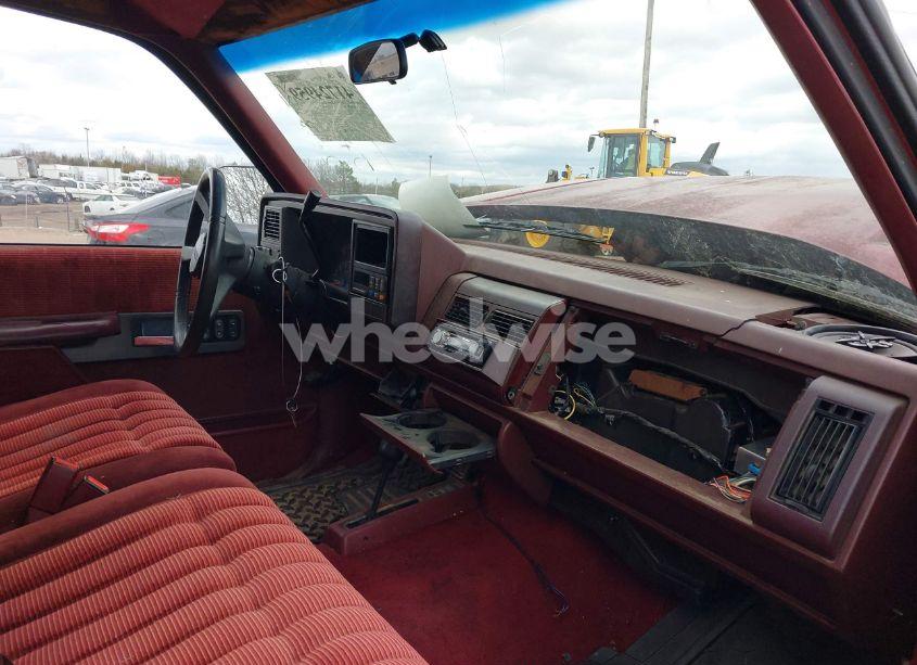 Photo 5 of 1992 Chevrolet Gmt-400 K1500 (VIN 2GCEK19K6N1136445)