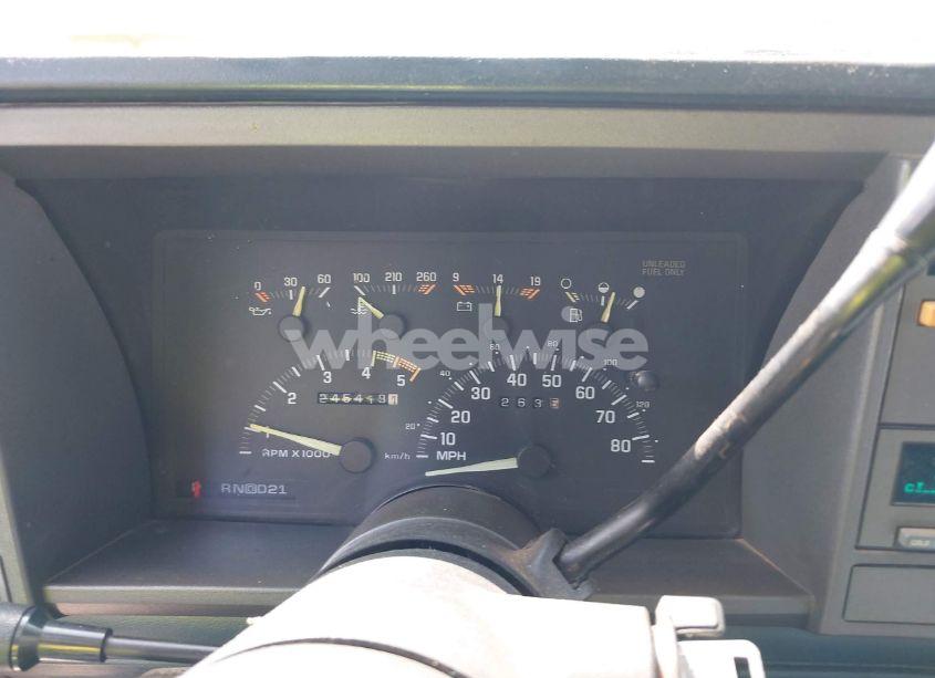 Photo 7 of 1993 Chevrolet Gmt-400 K1500 (VIN 2GCEK19K7P1235018)