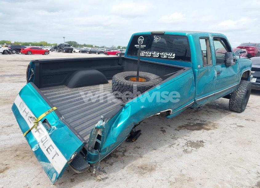 Photo 4 of 1994 Chevrolet Gmt-400 K1500 (VIN 2GCEK19K7R1232171)