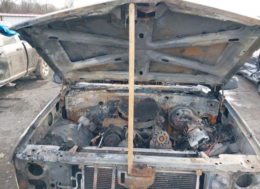 Photo 10 of 1995 Chevrolet Gmt-400 K1500 (VIN 2GCEK19K7S1134795)