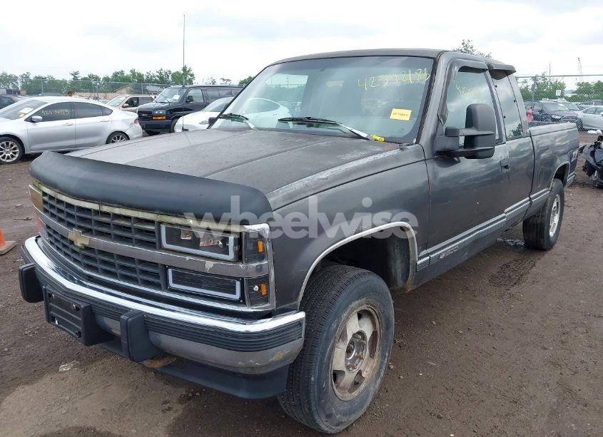Photo 2 of 1993 Chevrolet Gmt-400 K1500 (VIN 2GCEK19K8P1222195)
