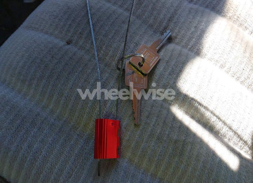 Photo 11 of 1994 Chevrolet Gmt-400 K1500 (VIN 2GCEK19K8R1310859)