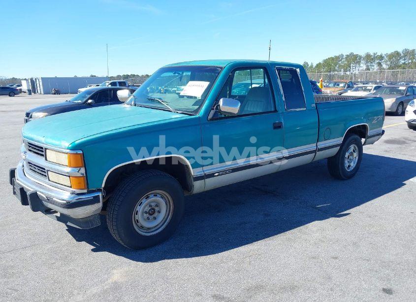 Photo 2 of 1994 Chevrolet Gmt-400 K1500 (VIN 2GCEK19K8R1310859)