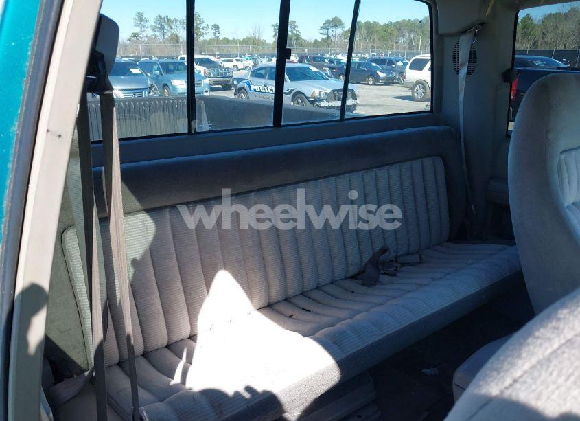 Photo 8 of 1994 Chevrolet Gmt-400 K1500 (VIN 2GCEK19K8R1310859)