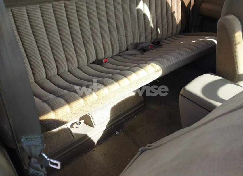 Photo 8 of 1993 Chevrolet Gmt-400 K1500 (VIN 2GCEK19K9P1248241)