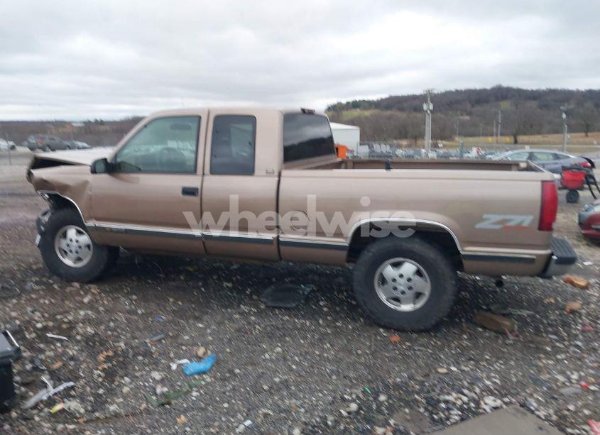 Photo 14 of 1995 Chevrolet Gmt-400 K1500 (VIN 2GCEK19K9S1289588)