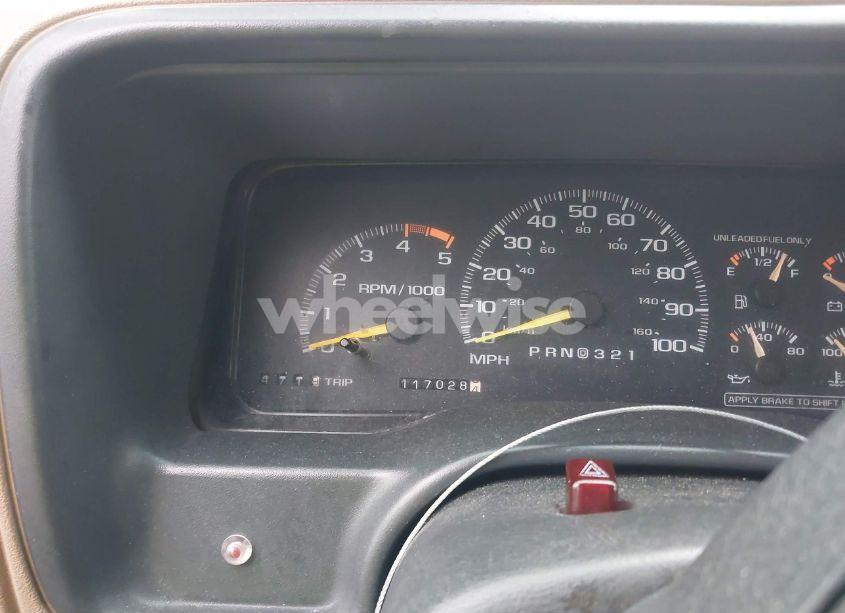 Photo 7 of 1995 Chevrolet Gmt-400 K1500 (VIN 2GCEK19K9S1289588)