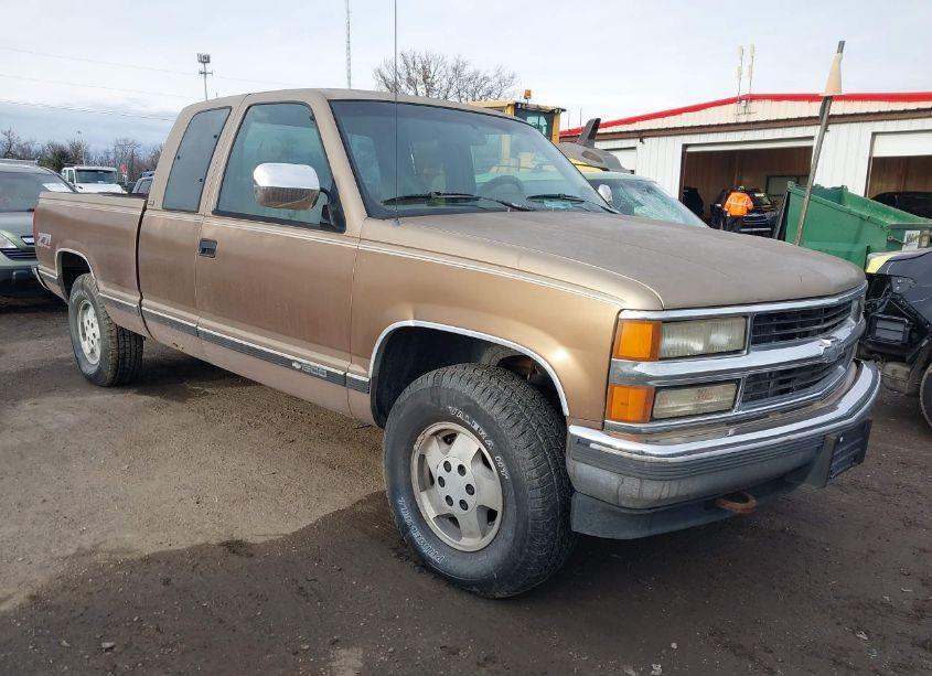 1994 Chevrolet Gmt-400 K1500 (VIN 2GCEK19KXR1189459) main photo