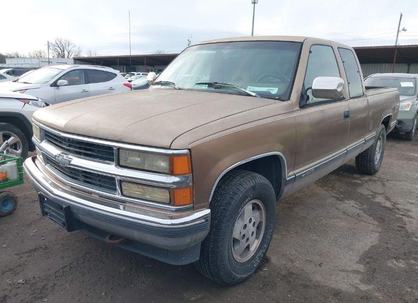 Photo 2 of 1994 Chevrolet Gmt-400 K1500 (VIN 2GCEK19KXR1189459)