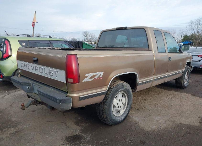 Photo 4 of 1994 Chevrolet Gmt-400 K1500 (VIN 2GCEK19KXR1189459)