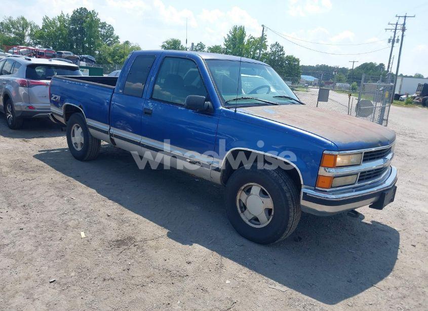 1997 Chevrolet K1500 FLEETSIDE (VIN 2GCEK19M1V1227026) main photo