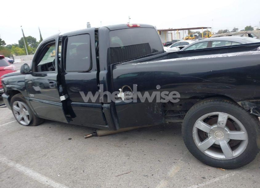 Photo 14 of 2004 Chevrolet Silverado 1500 SS (VIN 2GCEK19N141142906)