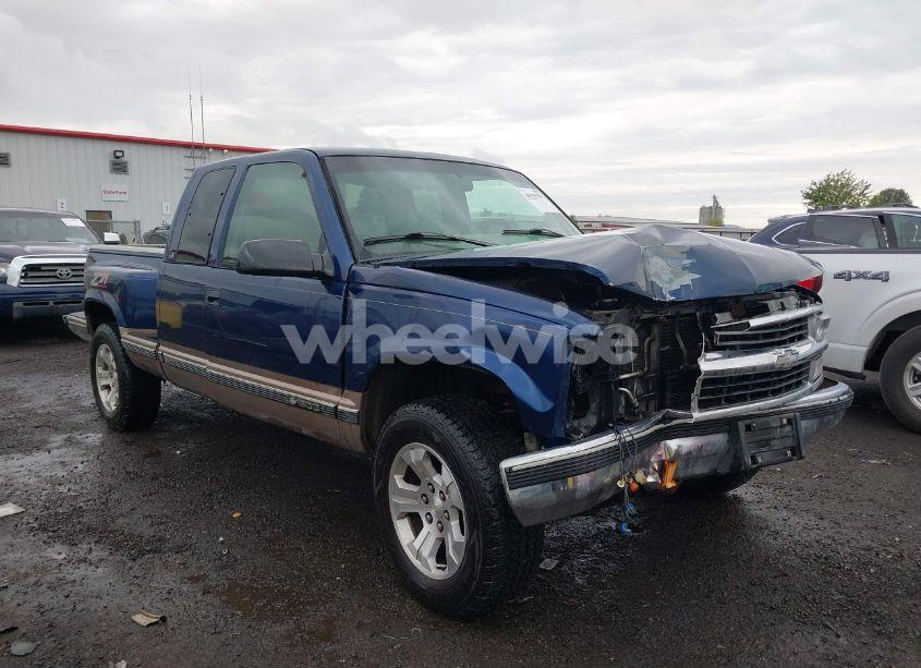 1996 Chevrolet Gmt-400 K1500 (VIN 2GCEK19R0T1247180) main photo